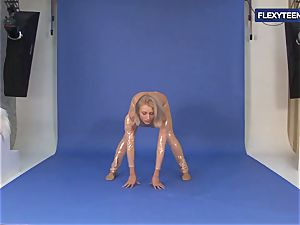 awesome nude gymnastics by Vetrodueva