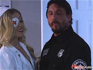 super-naughty nurse Ash Hollywood nailed rock hard by Tommy Gunn